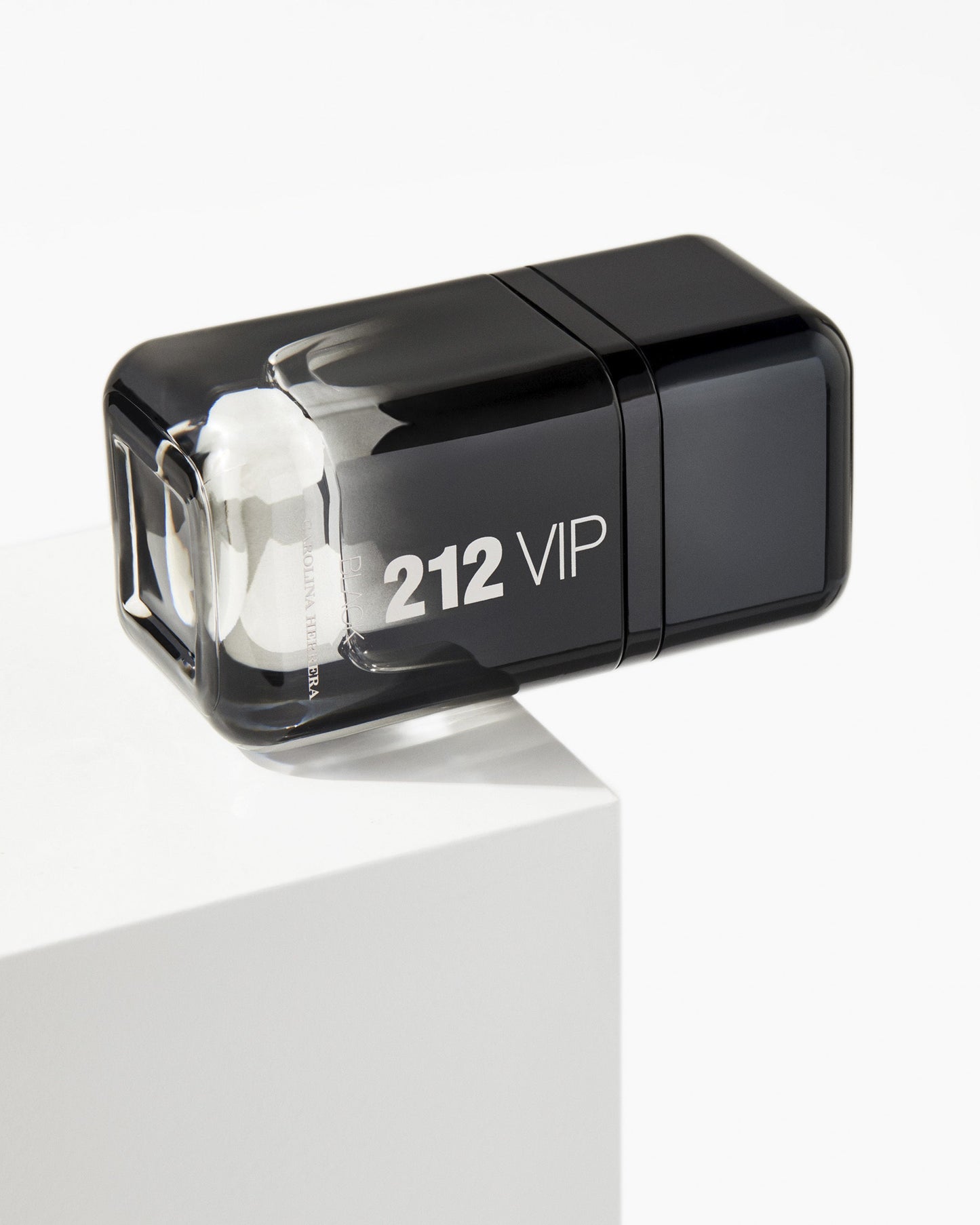 CAROLINA HERRERA - 212 VIP BLACK EDP